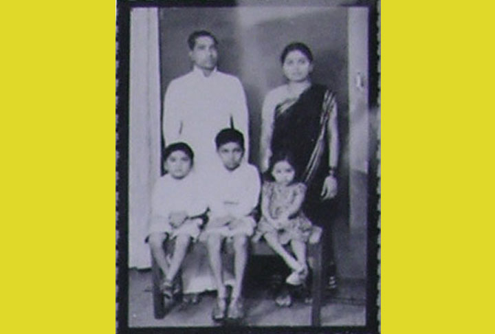 Dharma Reddy & wife Sarojini Devi, Sons Mahaveer & Vijay an Daughter Girija Devi