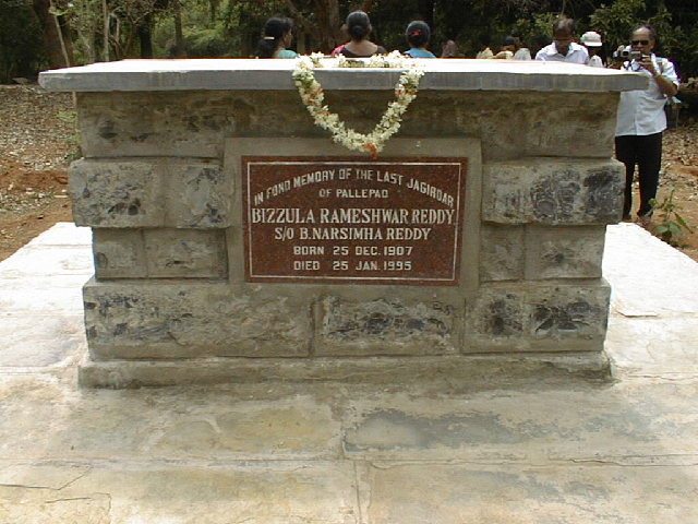 Rameshwer Reddy Memorial at Pallepad Mango Garden